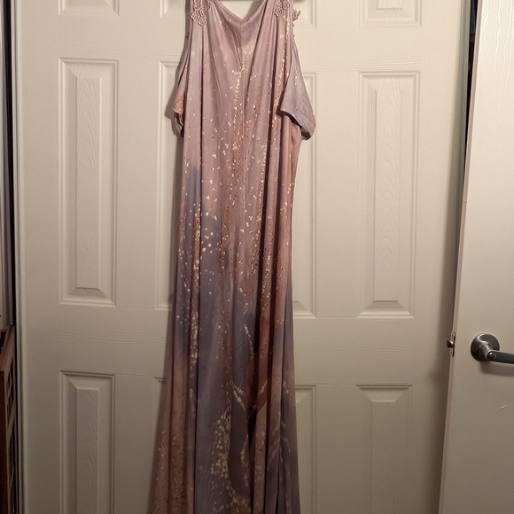 Made With ❤️ Maxi Dress , Large - Picture 7 of 9